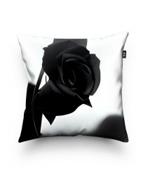 Подушка квадратна Черная роза