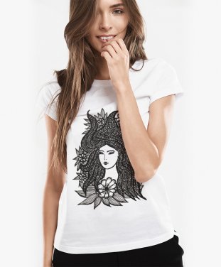 Жіноча футболка девушка и цветы