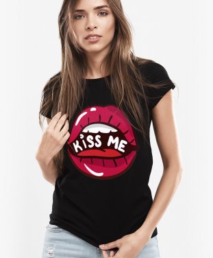 Жіноча футболка kiss me
