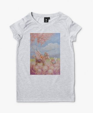 Жіноча футболка Пухнастики серед квіткових степів
