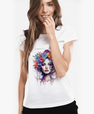 Жіноча футболка Молода жінка з квітами у волоссі 