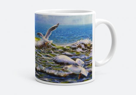 Чашка Чайки в море