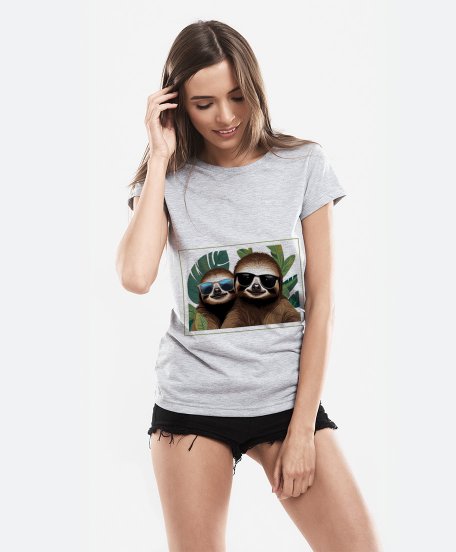 Жіноча футболка Лінивці-Відпочивальники (Селфі)