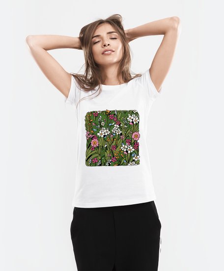 Жіноча футболка Квіти у траві