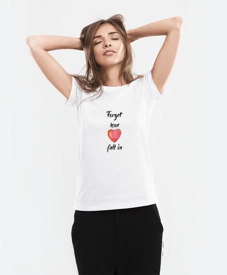 Жіноча футболка Forget love fall in